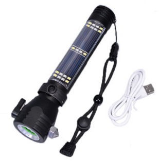 多功能战术电筒 安全锤、警示爆闪 蜂鸣报警、应急刀 片等。