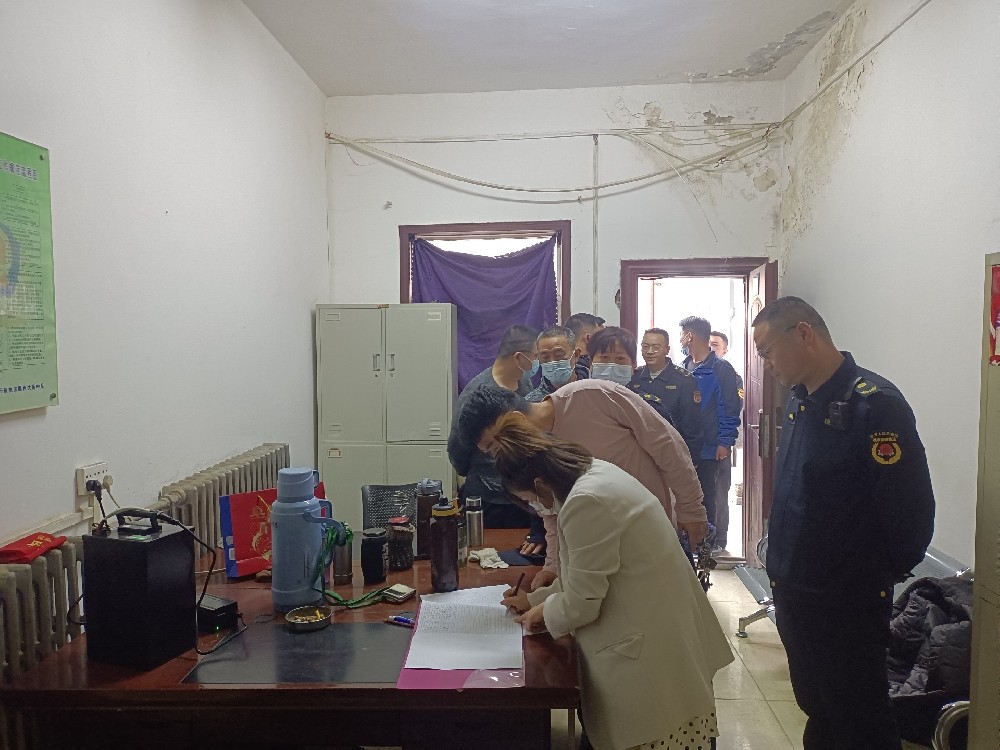 某单位城管服装现场定制