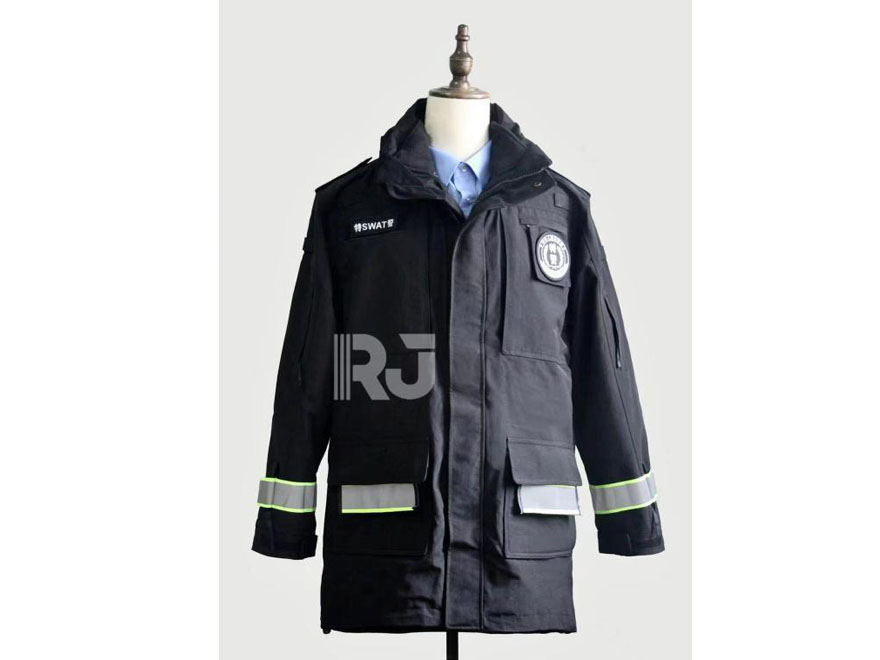 三合一战术冲锋衣