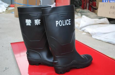 雨靴类